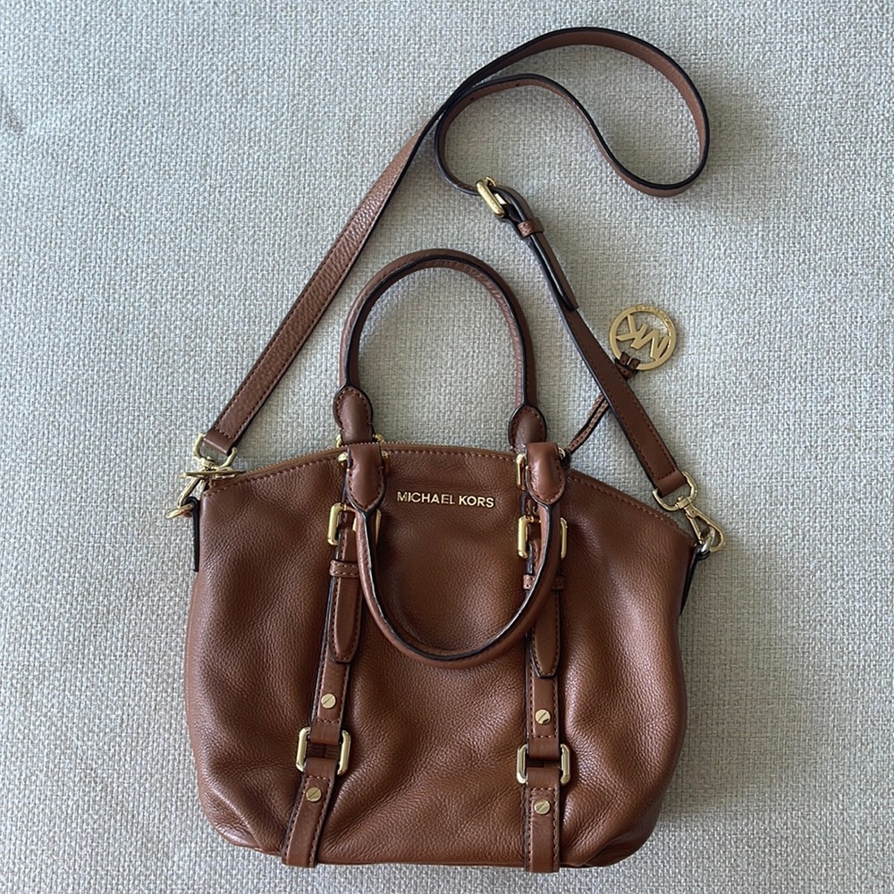 Vintage Michael Kors - Authentic Leather Crossbody Bag